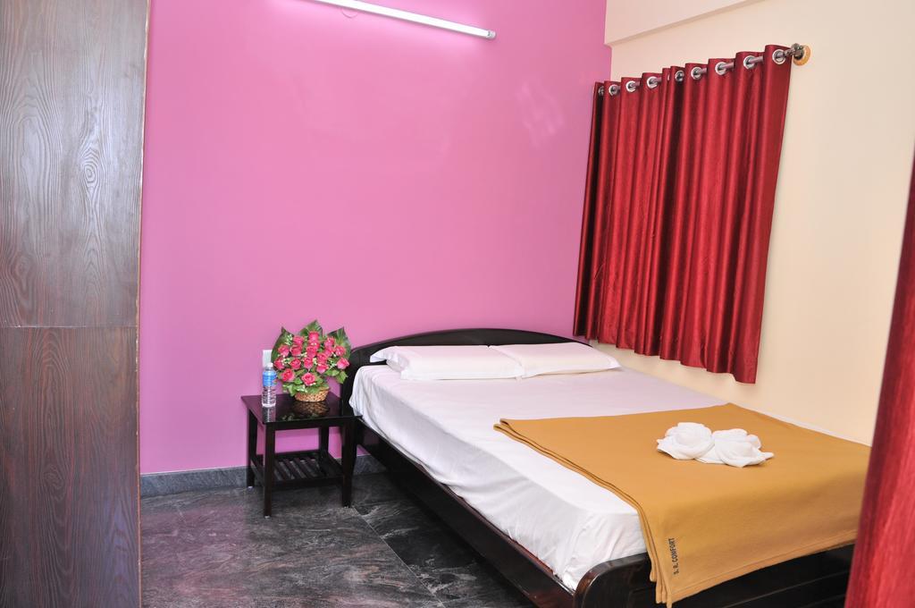 Bed and Breakfast Sr Comfort Yelahanka Exterior foto