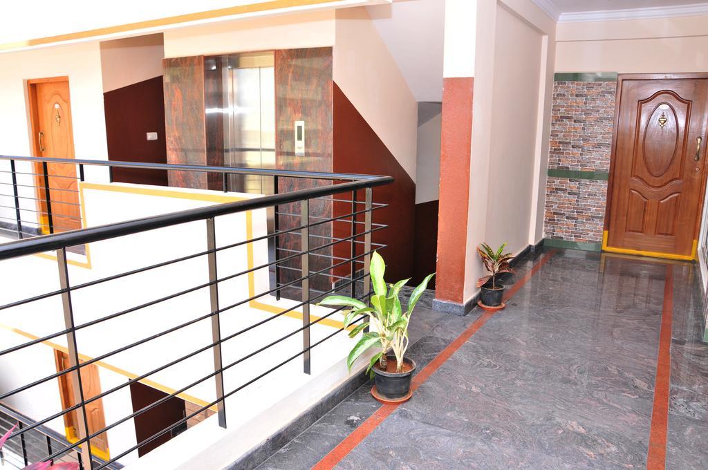 Bed and Breakfast Sr Comfort Yelahanka Exterior foto