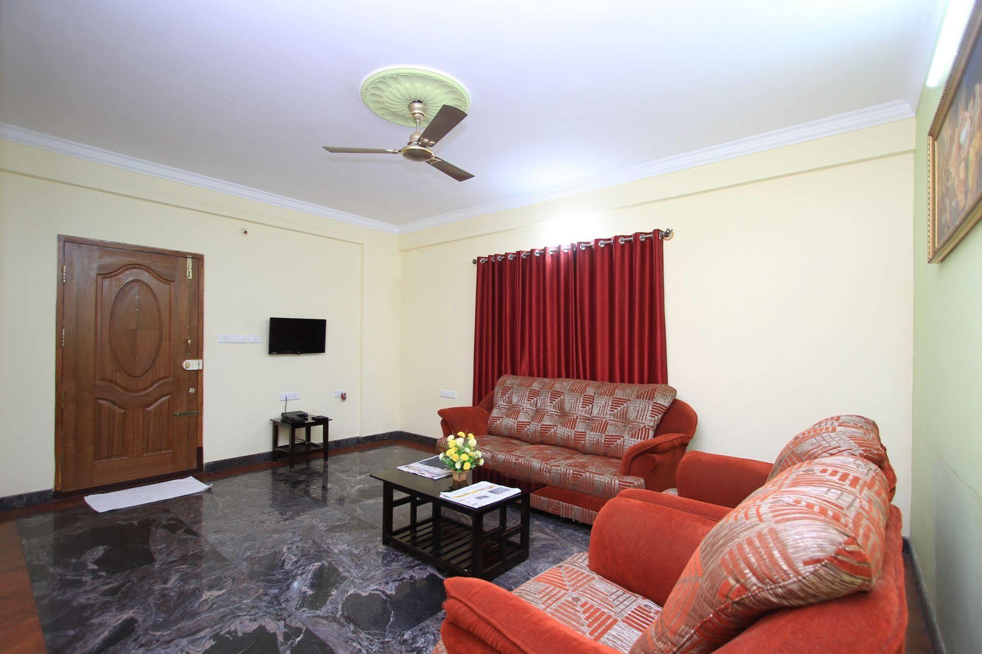 Bed and Breakfast Sr Comfort Yelahanka Exterior foto