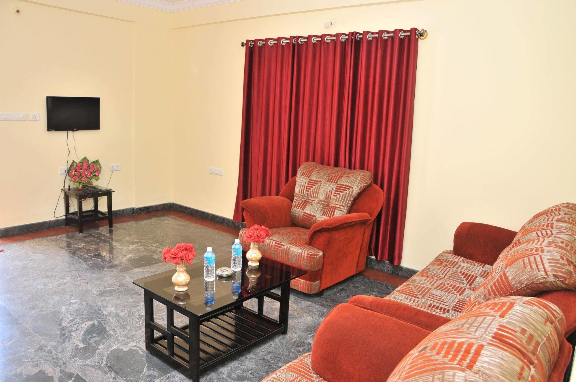 Bed and Breakfast Sr Comfort Yelahanka Exterior foto