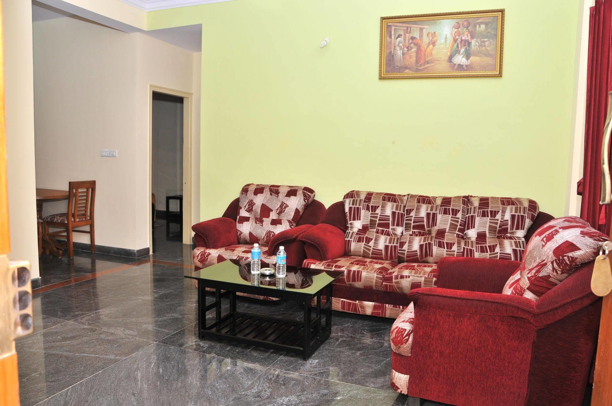 Bed and Breakfast Sr Comfort Yelahanka Exterior foto