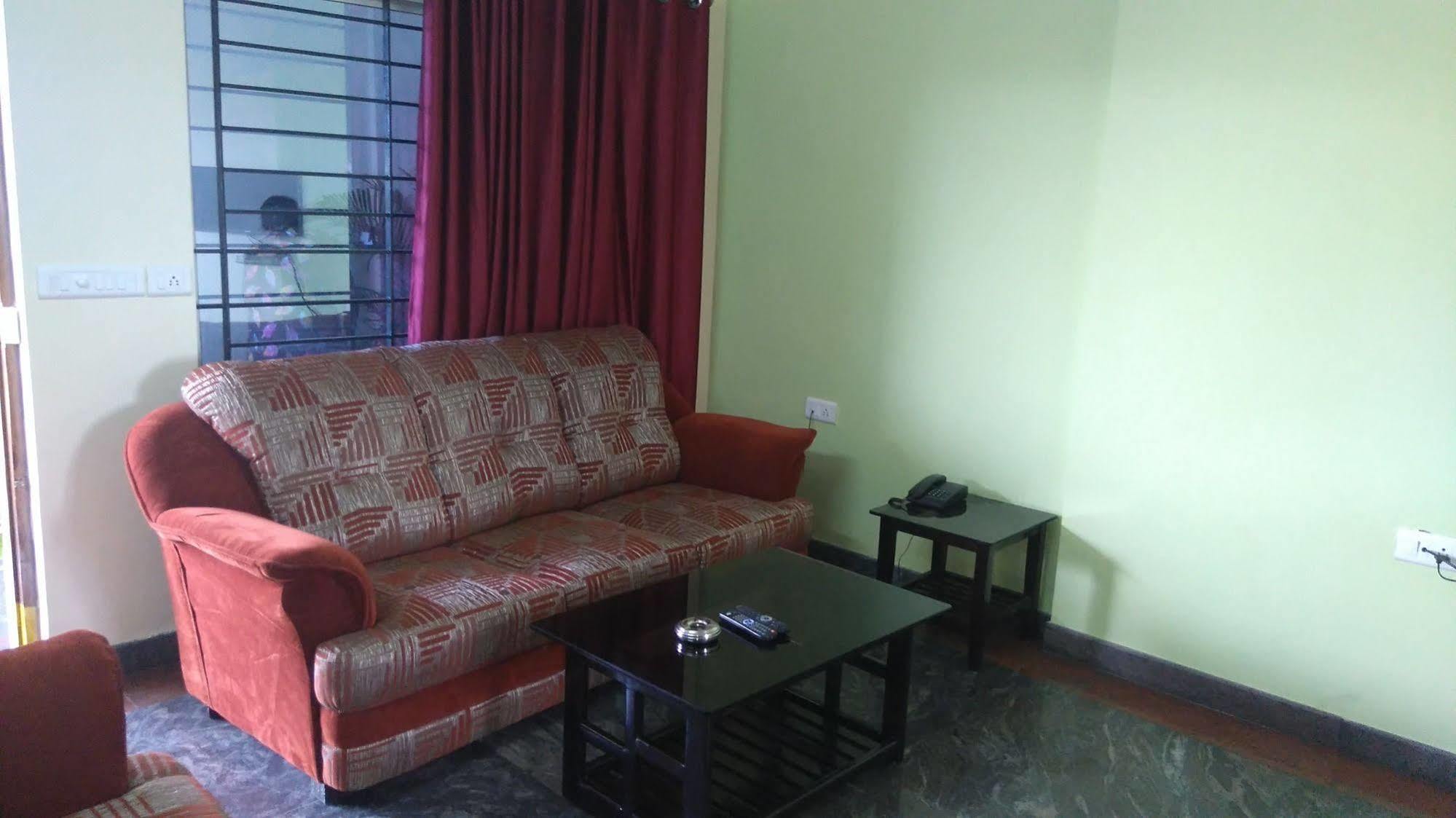 Bed and Breakfast Sr Comfort Yelahanka Exterior foto